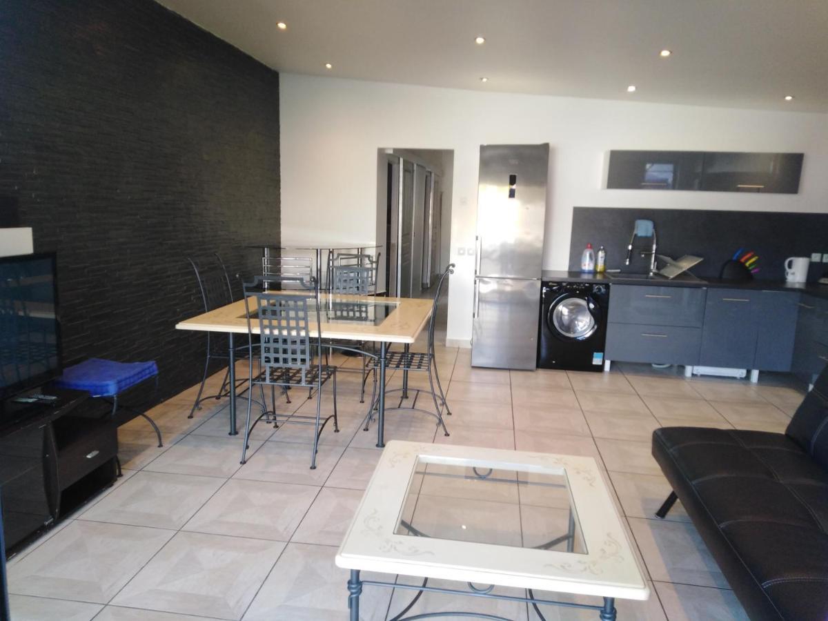 Pavillon Bon Enfant Apartment Saint-Priest  Bagian luar foto