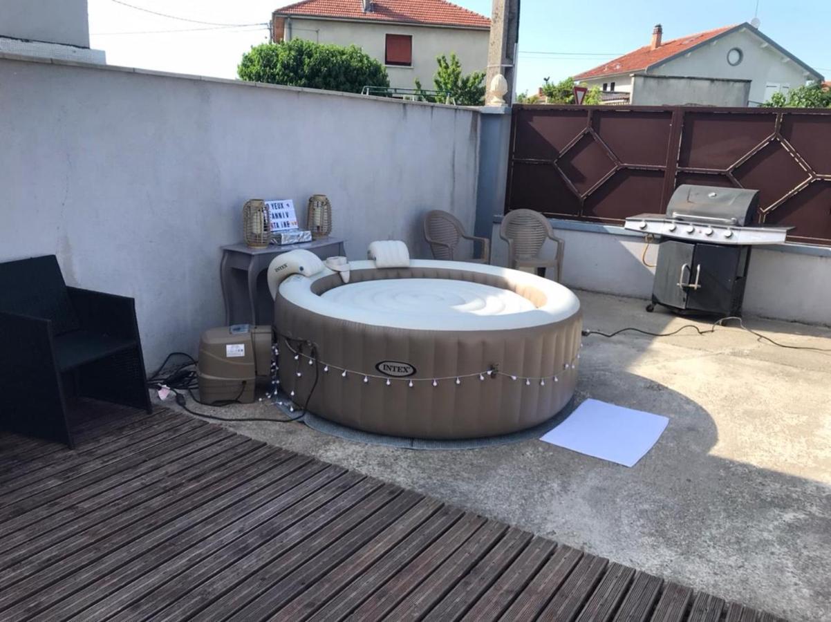 Pavillon Bon Enfant Apartment Saint-Priest  Bagian luar foto
