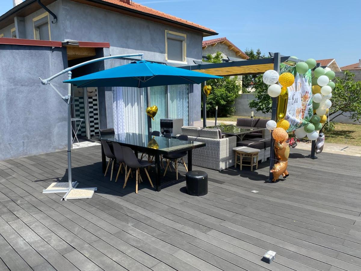 Pavillon Bon Enfant Apartment Saint-Priest  Bagian luar foto